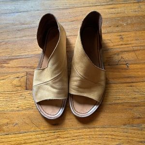 Free people Mont Blanc sandals size 8